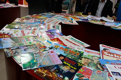 Một số ấn phẩm b&aacute;o ch&iacute; tham gia Hội B&aacute;o to&agrave;n quốc 2016. 