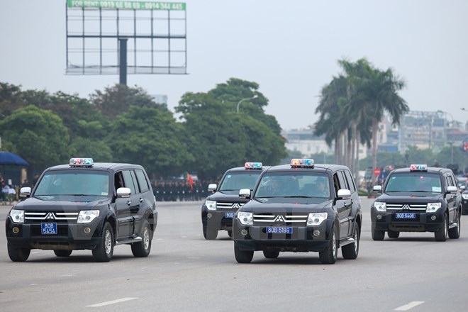 Xe Mitsubishi được trang bị k&iacute;nh chống đạn. (Ảnh: Minh Sơn/Vietnam+)