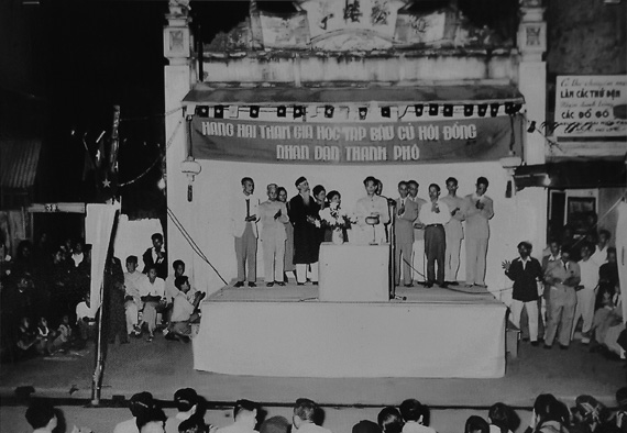 Ng&agrave;y 24-11-1957, H&agrave; Nội tổ chức bầu cử Hội đồng Nh&acirc;n d&acirc;n lần thứ nhất. 