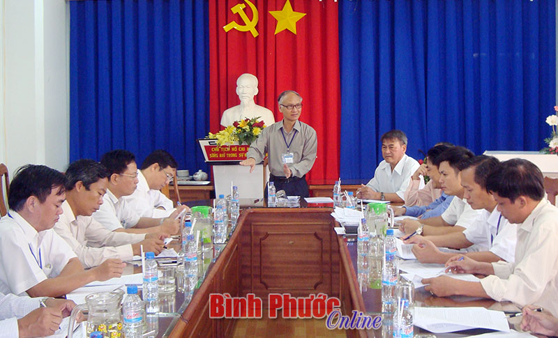 Phó chủ tịch HĐND tỉnh Phạm Công phát biểu tại buổi làm việc