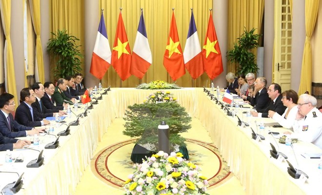 Chủ tịch nước Trần Đại Quang hội đ&agrave;m với Tổng thống Ph&aacute;p Francois Hollande