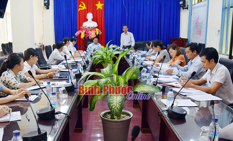 Ph&oacute; ban Tuy&ecirc;n gi&aacute;o Tỉnh ủy Nguyễn C&ocirc;ng Sởi ph&aacute;t biểu kết luận tại buổi l&agrave;m việc