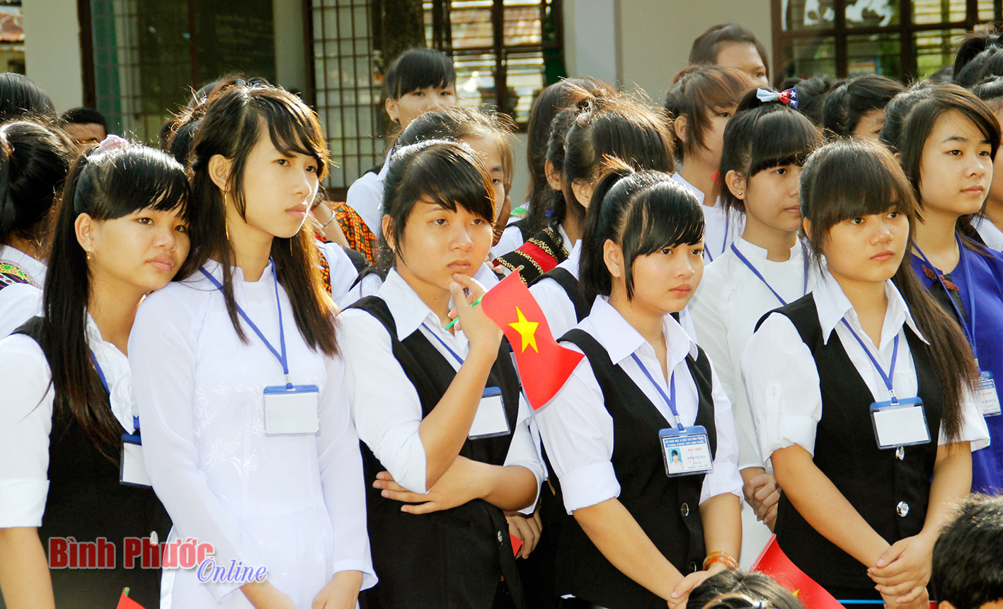 Học sinh Trường phổ thông Dân tộc nội trú THPT tỉnh - Ảnh: B.L
