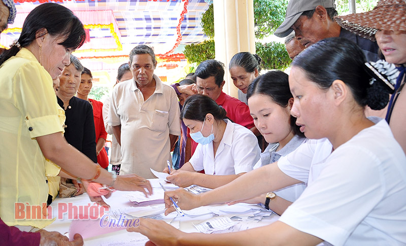 Binh đoàn 16 thắt chặt tình quân dân