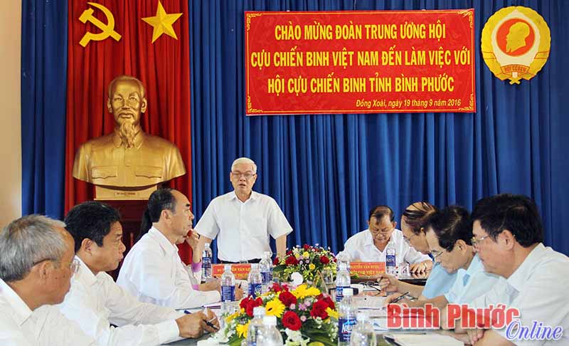 Đồng ch&iacute; Bí thư Tỉnh ủy Nguyễn Văn Lợi ph&aacute;t biểu tại buổi l&agrave;m việc