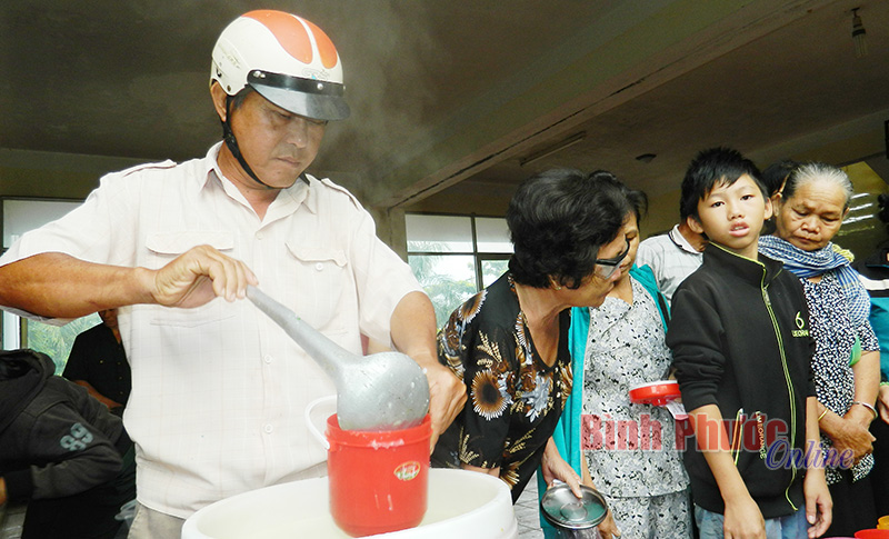 Nồi cháo tình thương ấm lòng người bệnh