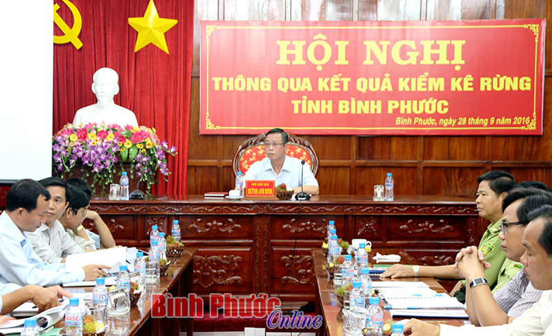 Phó chủ tịch UBND tỉnh Huỳnh Anh Minh chủ trì hội nghị