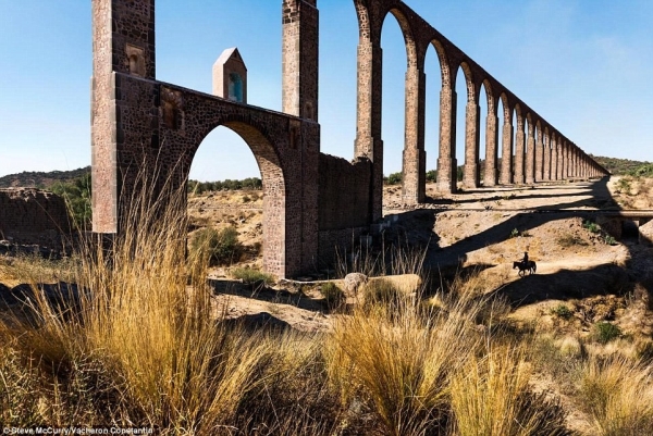 Bo anh tran day cam hung du lich cua nhiep anh gia lung danh hinh anh 5