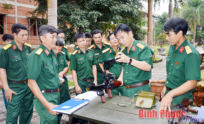 Đại tá Phạm Khắc Toán, Phó chỉ huy trưởng, Tham mưu trưởng, Trưởng ban giám khảo đánh giá chất lược các sản phẩm tham gia hội thi