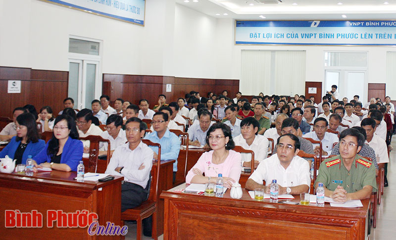 C&aacute;c đại biểu dự hội nghị tại điểm cầu B&igrave;nh Phước