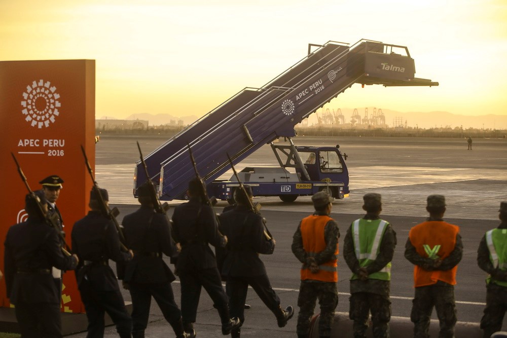 Chủ tịch nước Trần Đại Quang v&agrave; Phu nh&acirc;n tới Peru dự APEC. (Nguồn: Vụ th&ocirc;ng tin b&aacute;o ch&iacute;)