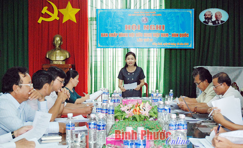 B&agrave; T&ocirc;n Ngọc Hạnh, Ph&oacute; đo&agrave;n đại biểu Quốc hội, Chủ tịch Hội Hữu nghị Việt Nam - H&agrave;n Quốc tỉnh ph&aacute;t biểu tại hội nghị