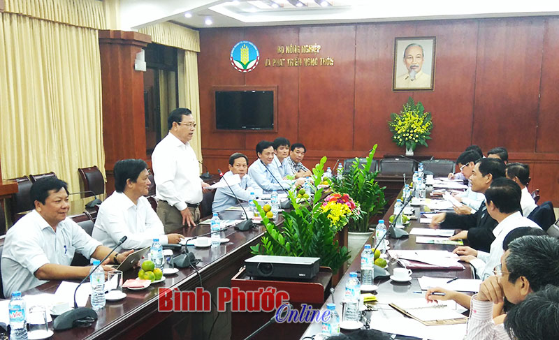 Chủ tịch UBND tỉnh Nguyễn Văn Trăm kiến nghị tại buổi làm việc