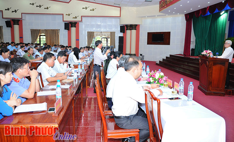 Đồng chí Bí thư Tỉnh ủy Nguyễn Văn Lợi trực tiếp triển khai Nghị quyết số 04-NQ/TW về tăng cường xây dựng, chỉnh đốn Đảng tại hội nghị dành cho cán bộ chủ chốt của tỉnh tổ chức ngày 14-12