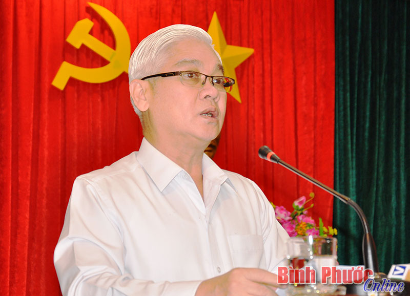 Đồng chí Bí thư Tỉnh ủy Nguyễn Văn Lợi phát biểu kết luận hội nghị