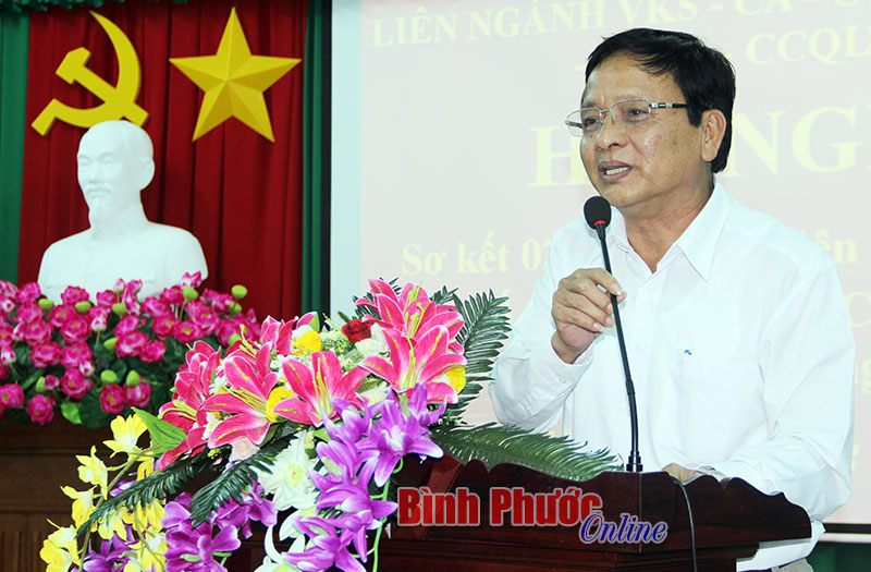 Trưởng ban Nội ch&iacute;nh Tỉnh ủy L&ecirc; Văn Uy ph&aacute;t biểu tại hội nghị