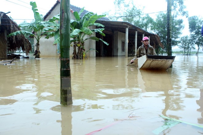 Mưa lũ miền Trung: 24 người chết và mất tích, 18 người bị thương