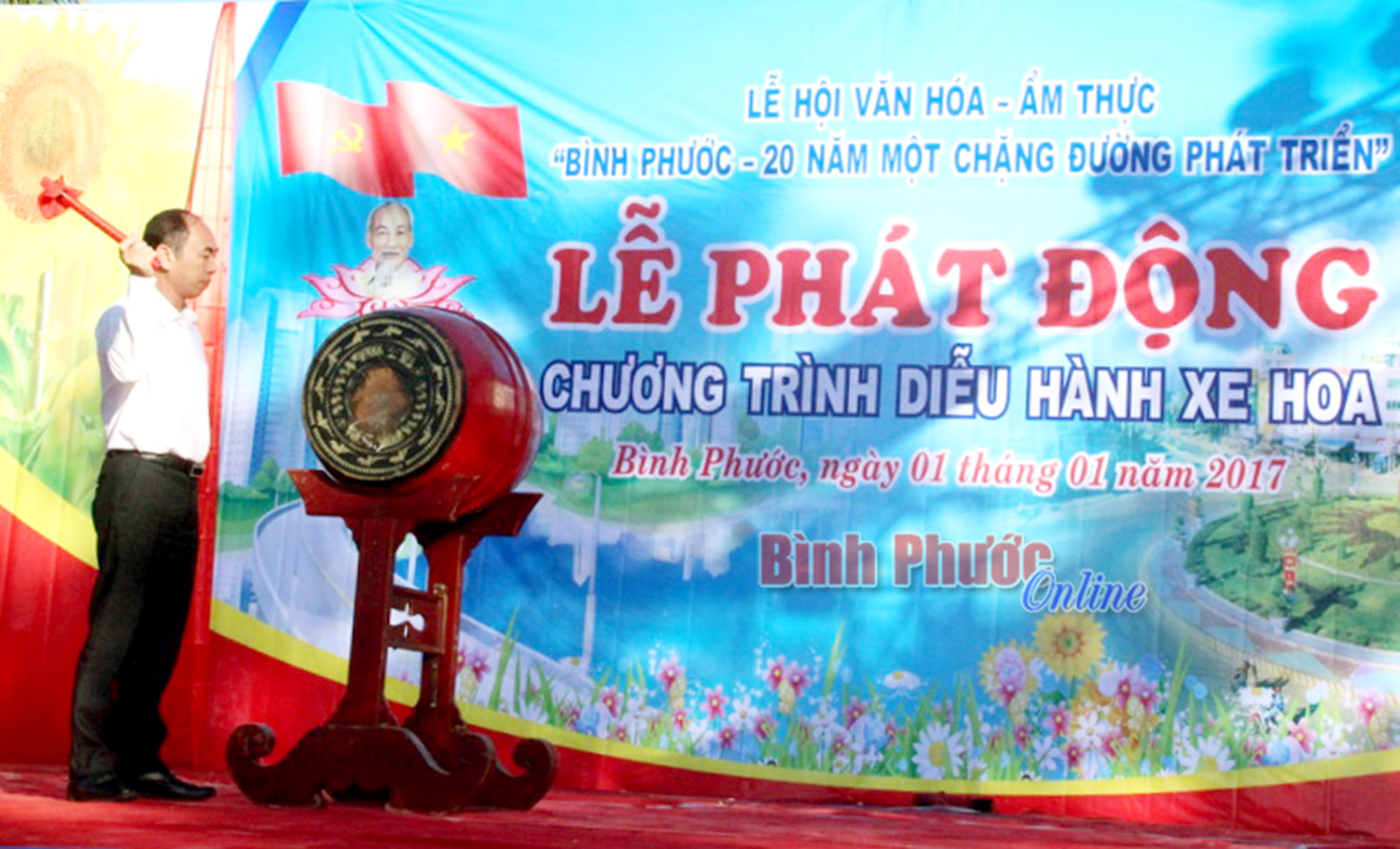 Diễu hành xe hoa “Bình Phước