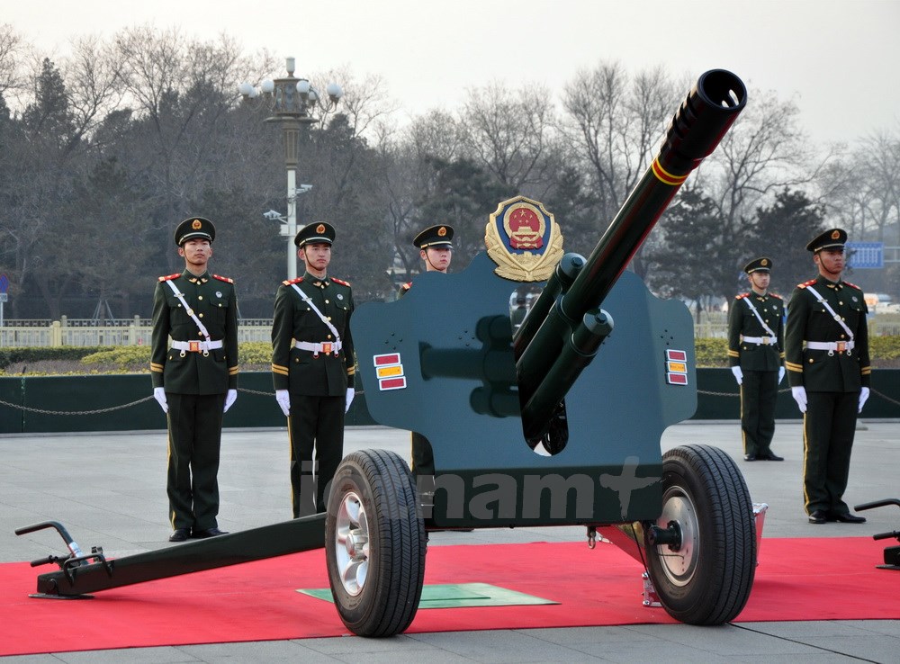 Kh&acirc;u chuẩn bị nghi lễ bắn đại b&aacute;c đ&atilde; ho&agrave;n tất. (Ảnh: Vĩnh H&agrave;/Vietnam+)