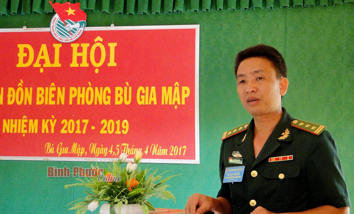Thượng tá Ngô Duy Thúy, Chủ nhiệm chính trị Bộ đội Biên phòng tỉnh chỉ đạo đại hội Chi đoàn Đồn biên phòng Bù Gia Mập