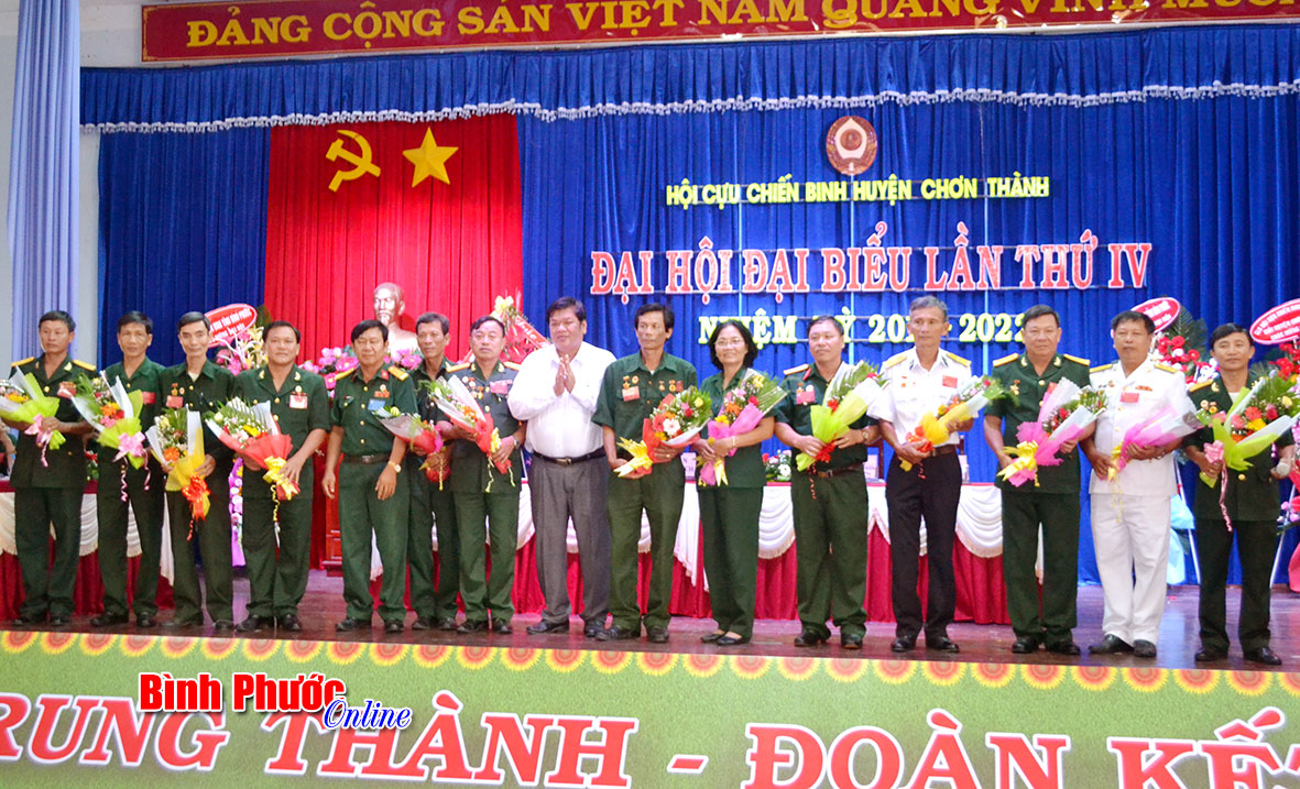Ban chấp h&agrave;nh Hội CCB huyện Chơn Th&agrave;nh nhiệm kỳ 2017-2022 ra mắt đại hội
