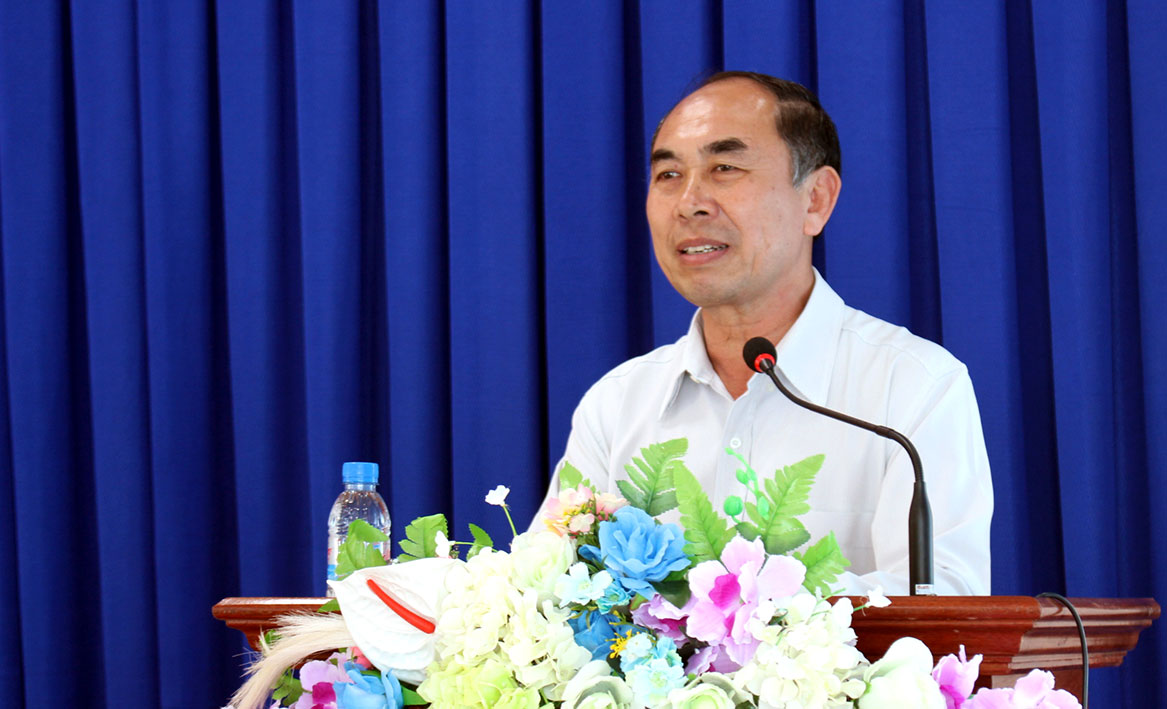 Phó chủ tịch UBND tỉnh Nguyễn Tiến Dũng phát biểu tại cuộc họp