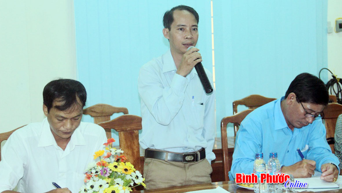 Cộng t&aacute;c vi&ecirc;n dư luận x&atilde; hội cấp tỉnh ph&aacute;t biểu tại hội nghị