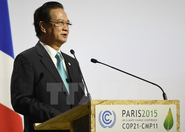 Thủ tướng Nguyễn Tấn Dũng phát biểu tại phiên họp toàn thể Hội nghị cấp cao lần thứ 21 Công ước khung của Liên hợp quốc về biến đổi khí hậu tại Paris (Pháp), ngày 31/11/2015. (Ảnh: Tư liệu TTXVN)