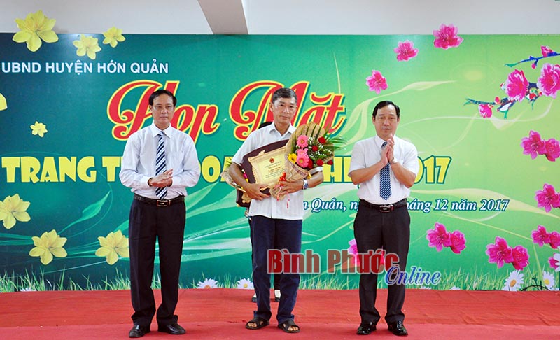 Huyện Hớn Quản họp mặt trang trại, doanh nghiệp