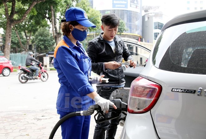 Petrolimex bắt đầu bán dầu diesel tiêu chuẩn Euro V từ năm 2018