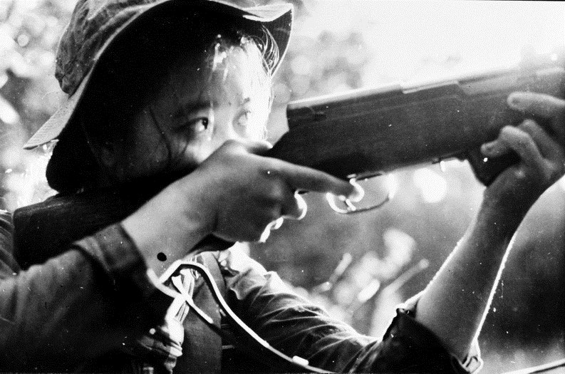 Những hình ảnh về cuộc tổng tiến công sẽ cho bạn một cái nhìn rõ hơn về sự dũng cảm và sự hy sinh của quân và dân Việt Nam trong cuộc chiến.