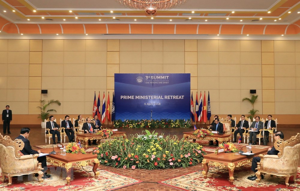 Sáng 5-4, Thủ tướng Nguyễn Xuân Phúc dự Phiên họp kín các nhà lãnh đạo Ủy hội sông Mekong quốc tế lần thứ 3, tại Thành phố Siem Reap, Vương quốc Campuchia. (Ảnh: TTXVN)