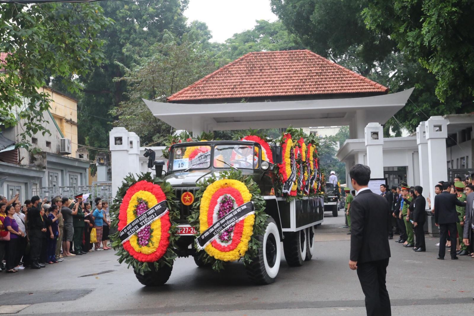 Ch&uacute; th&iacute;ch ảnh