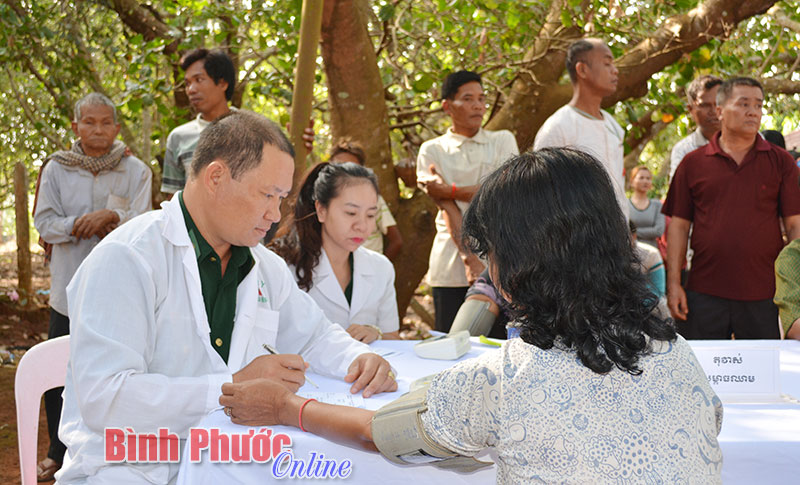 262 căn nhà tình nghĩa, đại đoàn kết tặng hộ nghèo biên giới