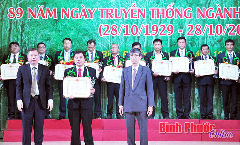 Vững bước từ phát huy giá trị truyền thống