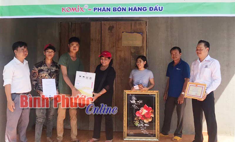 Công ty cổ phần thiên sinh tặng nhà tình thương cho hộ nghèo