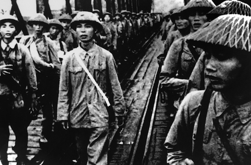 Qu&acirc;n giải ph&oacute;ng v&agrave;o tiếp quản H&agrave; Nội th&aacute;ng 10/1954. Ảnh tư liệu&nbsp;