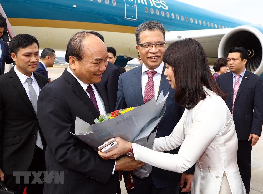 Lễ đón Thủ tướng Nguyễn Xuân Phúc tại sân bay Hồng Kiều, Thượng Hải. (Ảnh: Thống Nhất/TXVN)