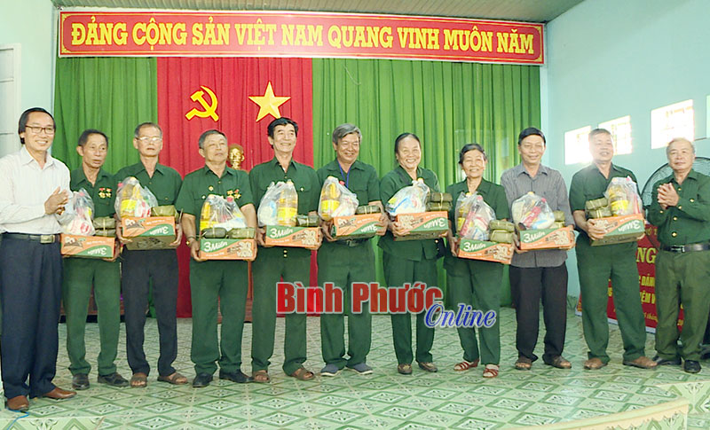 500 bánh chưng, bánh tét tặng hội viên nghèo