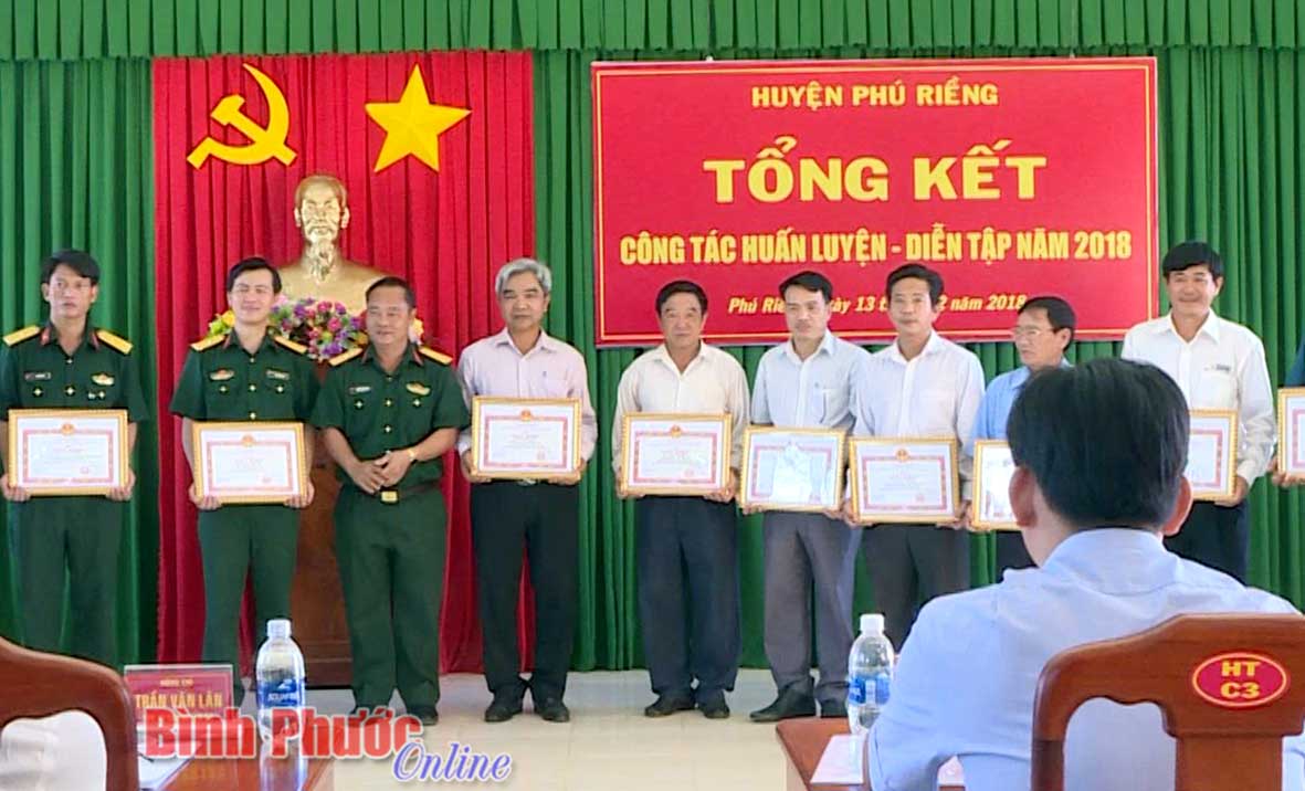 Huyện Phú Riềng tổng kết công tác huấn luyện, diễn tập năm 2018
