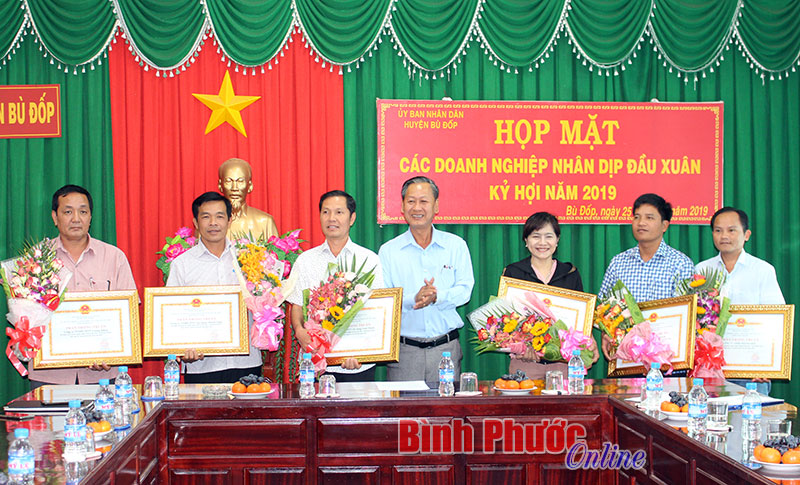 Bù Đốp gặp mặt doanh nhân, doanh nghiệp tiêu biểu