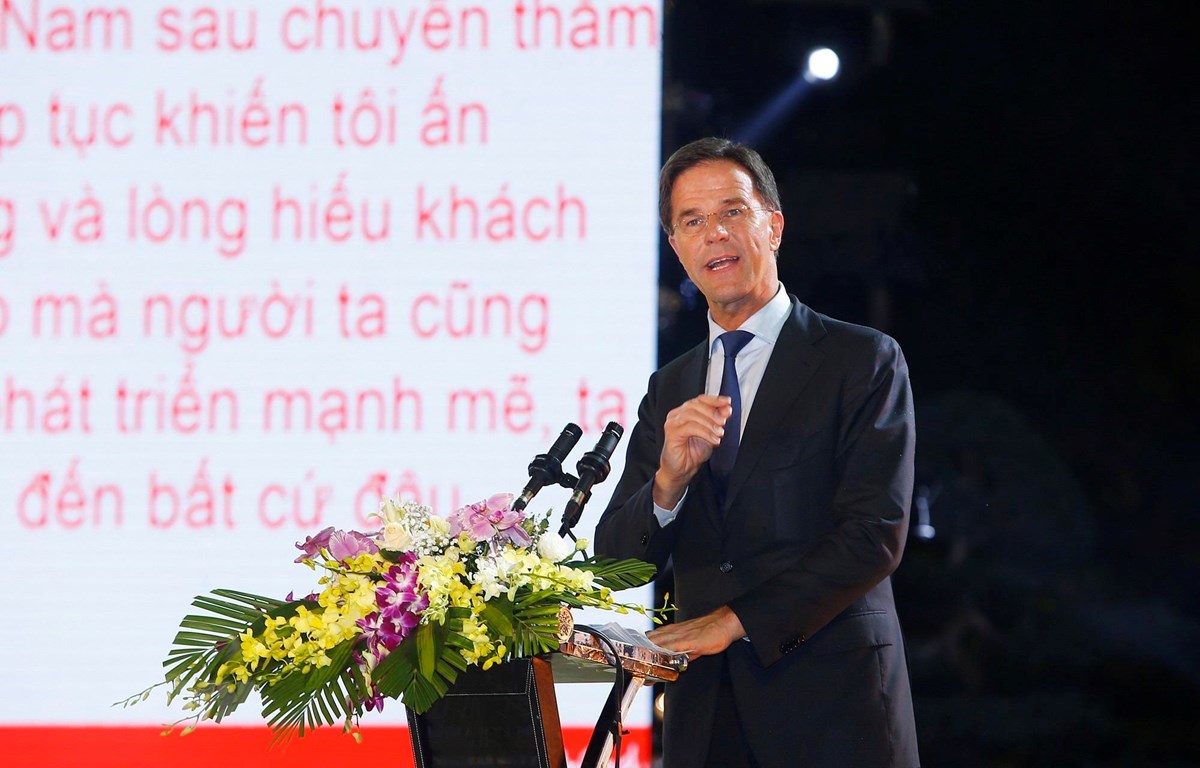 Thủ tướng H&agrave; Lan Mark Rutte ph&aacute;t biểu tại chương tr&igrave;nh thời trang H&agrave; Lan tại H&agrave; Nội. (Ảnh: L&acirc;m Kh&aacute;nh/TTXVN)

