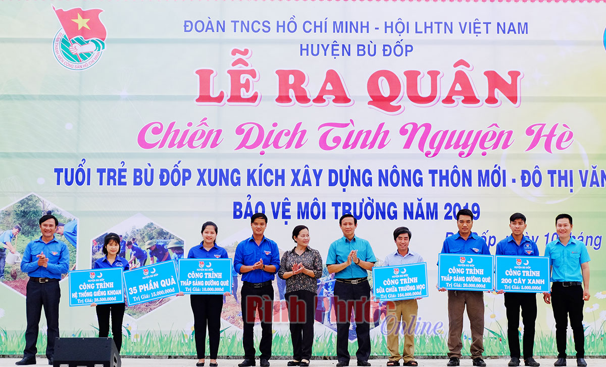 Bù Đốp ra quân chiến dịch tình nguyện hè năm 2019