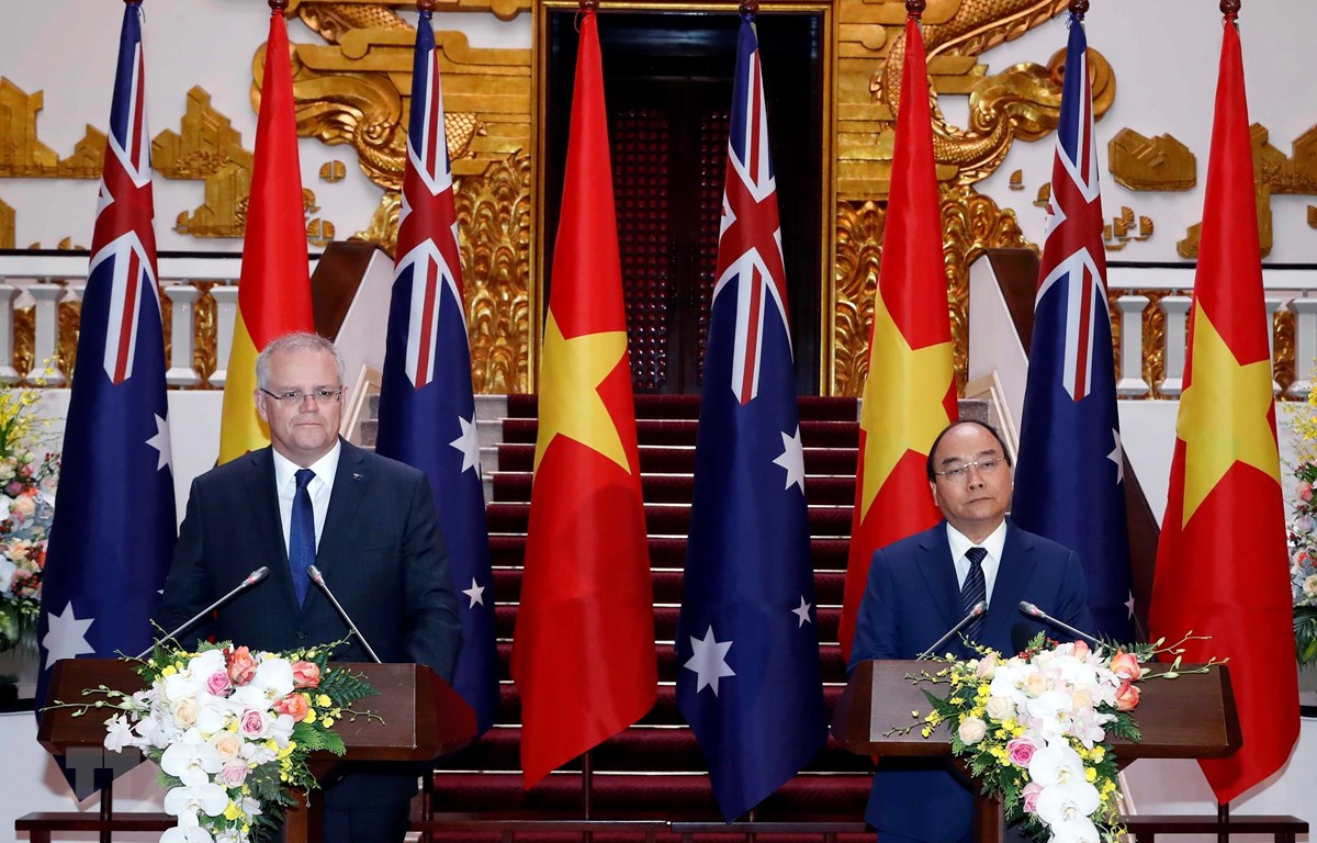 Thủ tướng Chính phủ Nguyễn Xuân Phúc và Thủ tướng Australia Scott Morrison tổ chức họp báo sau hội đàm. (Ảnh: Thống Nhất/TTXVN)