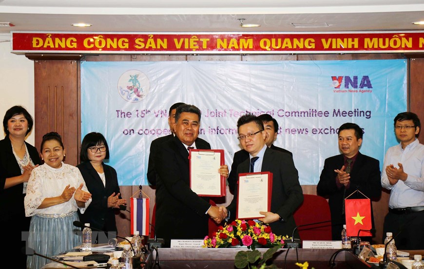  Ngày 4/12/2018, tại Thành phố Hồ Chí Minh diễn ra cuộc họp Ủy ban Kỹ thuật Hỗn hợp lần thứ 15 (JTC) và ký biên bản ghi nhớ về tăng cường quan hệ hợp tác và trao đổi thông tin giữa Thông tấn xã Việt Nam và Cục Quan hệ Công chúng Thái Lan (PRD). (Ảnh: TTXVN)