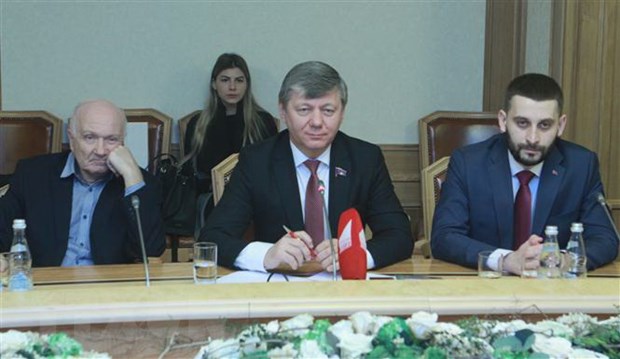 Tang quan he huu nghi truyen thong tot dep voi Dang Cong san Nga hinh anh 2