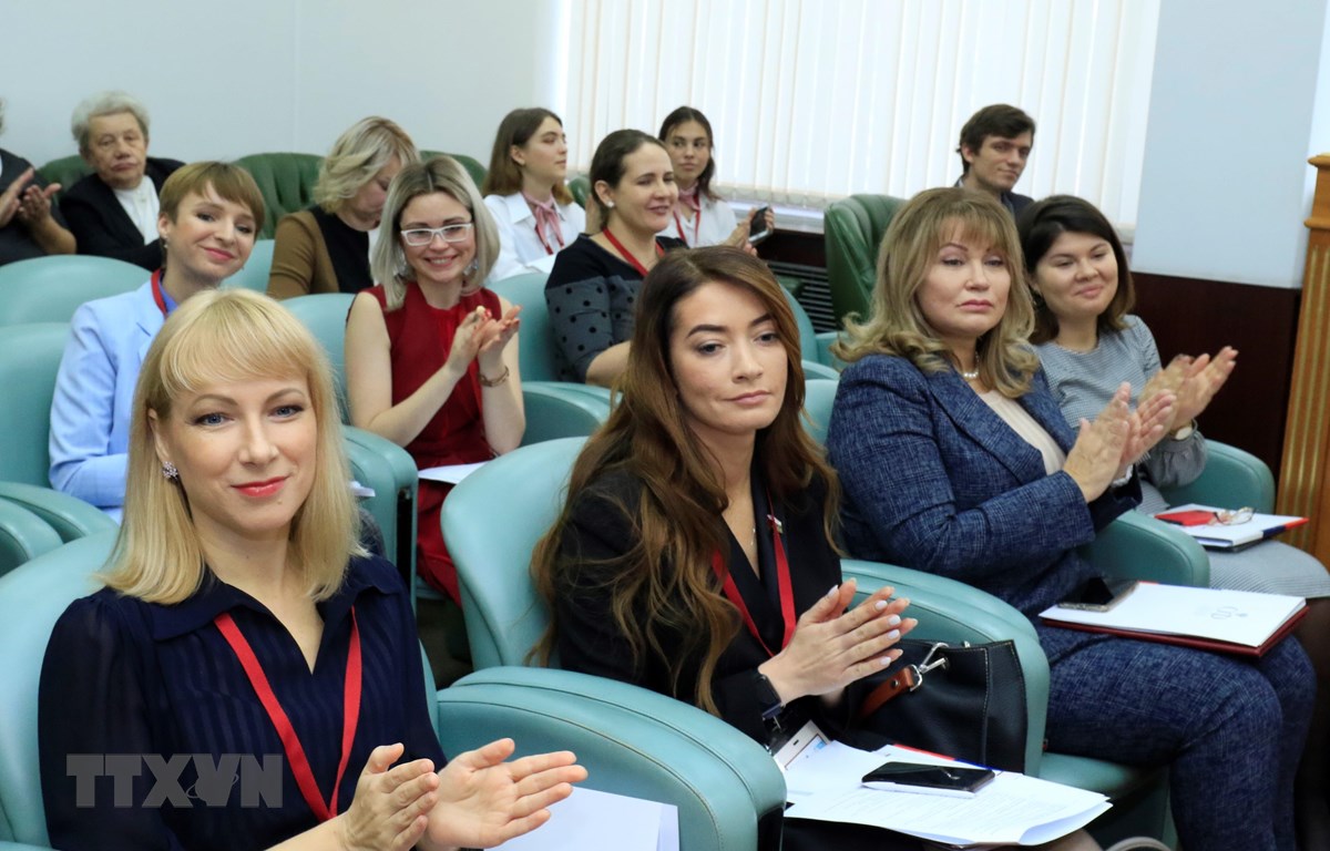Các đại biểu phụ nữ Nga tham dự Đại hội. (Ảnh: Trần Hiếu/TTXVN)