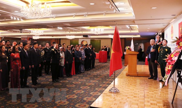 Gioi thieu Sach Trang Quoc phong Viet Nam tai Han Quoc hinh anh 1