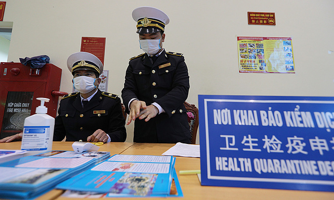 Khu vực khai báo y tế tại cửa khẩu Hữu Nghị, Lạng Sơn, giữa tháng 2. Ảnh: Giang Huy