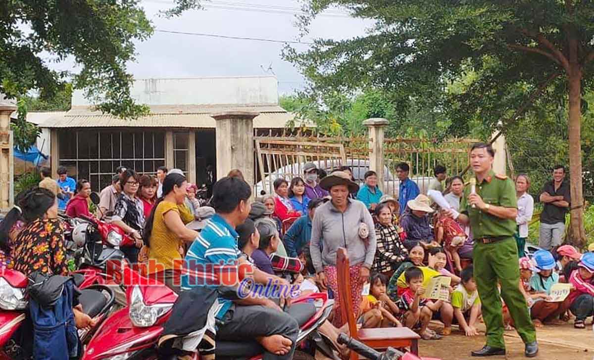 Xung kích trong phòng, chống ma túy